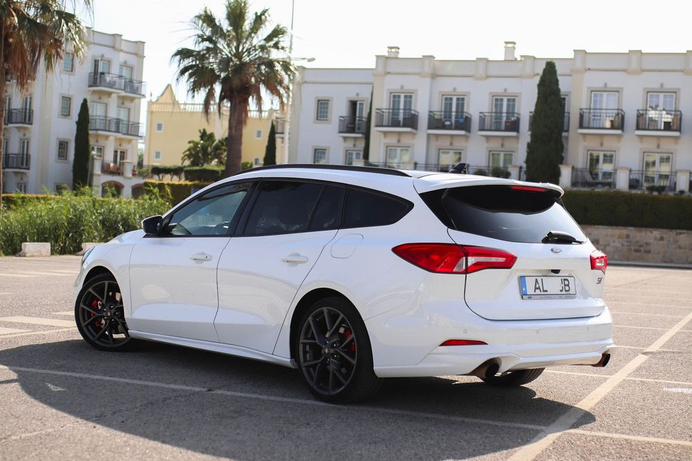 Ford Focus 2.3 Ecoboost ST SW 280cv — photo 5