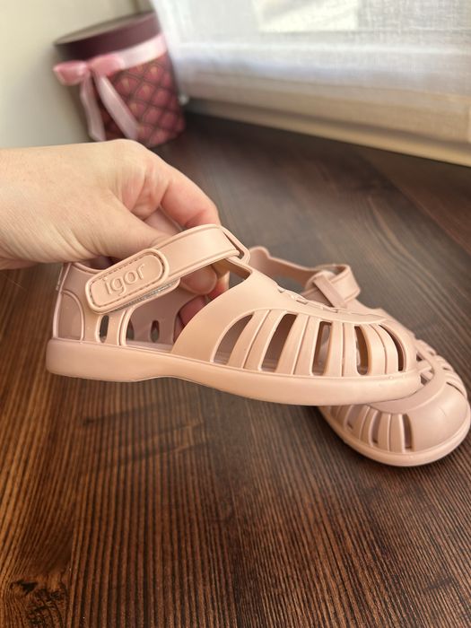 Сандалі Igor Tobby
