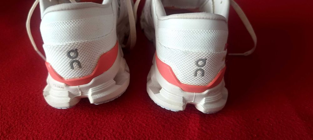 Buty On Running Cloudrunner 2