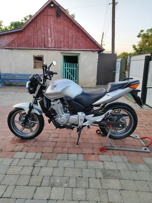 Honda cbf 500  2004 року