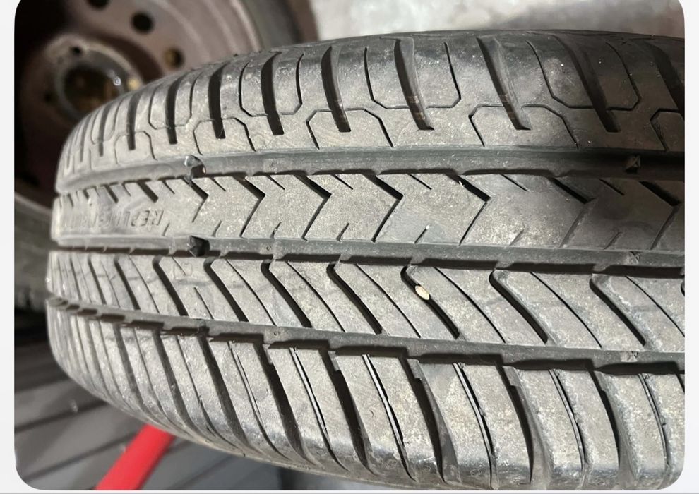 2 Pneus com jante 175 x 65 x 14