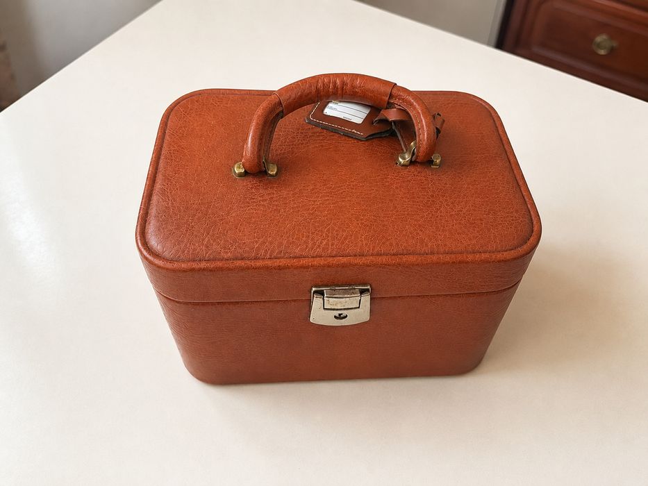 Vintage Jewelry / Makeup Travel Case For Women- Mala Vintage para Joias e Maquilhagem Para Senhoras