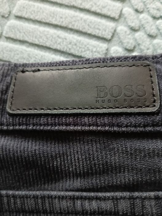Spodnie sztruksowe Hugo Boss