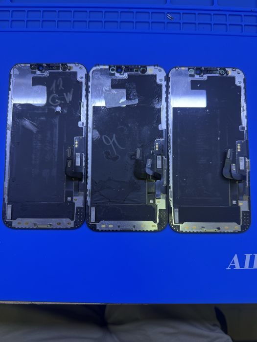 Продаються Дисплейні модулі на iphone 12/12 pro переклей