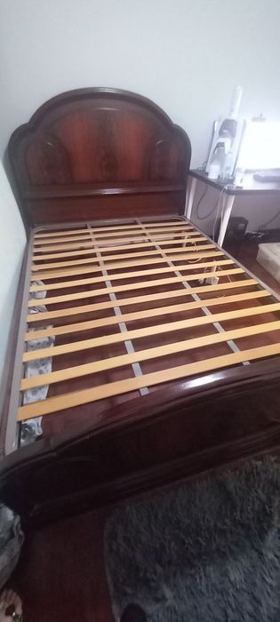 Vendo cama  de casal