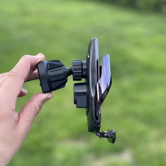 Авто тримач для телефону в машину з бездротовою зарядкою