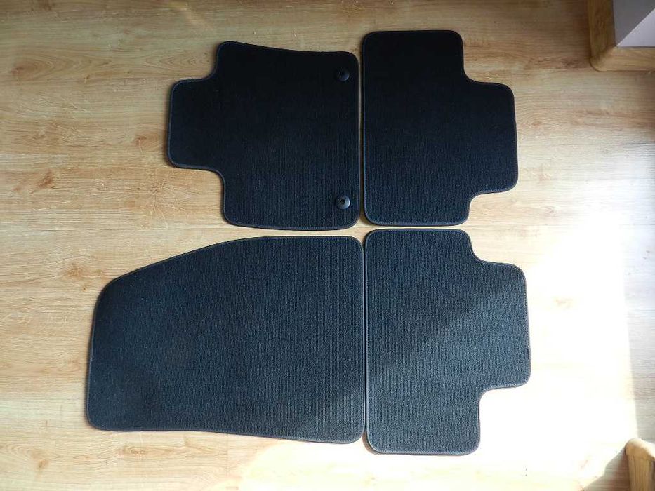 Volvo Xc 40 Nowe Oryginalne Dywaniki Welurowe
