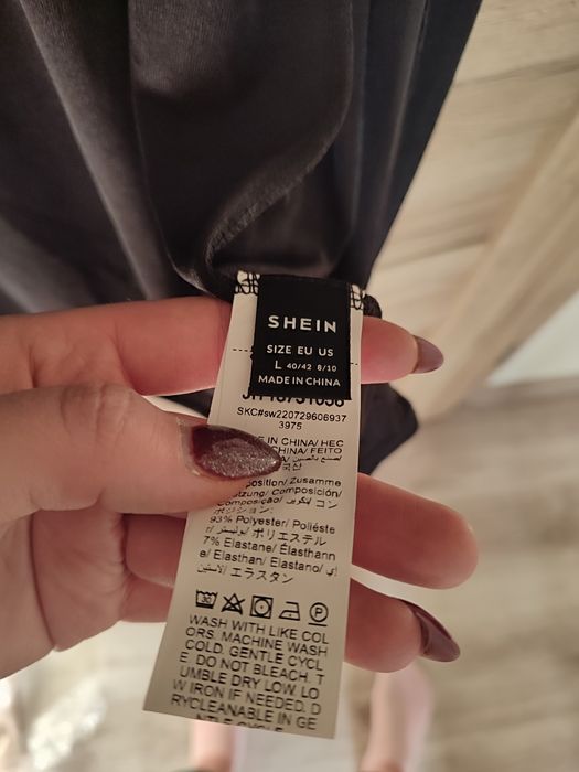 Długi sweter , narzuta czarna cieniutka L