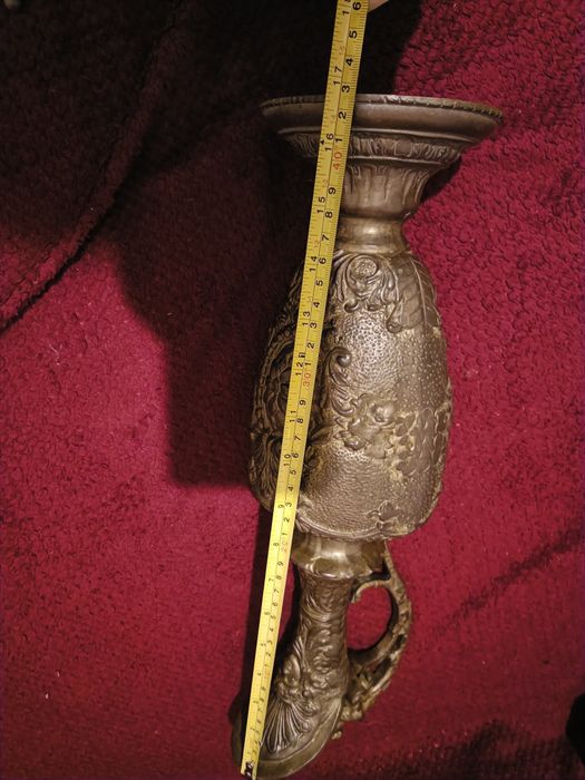 Vaso antigo de bronze grande