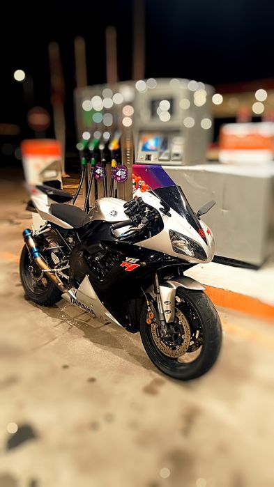 Moto Yamaha yzf r1 2003
