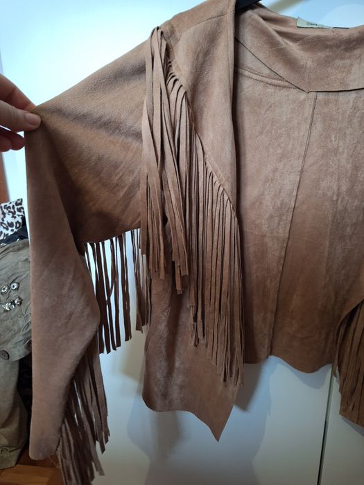 Casaco/ bolero  em pele de pêssego