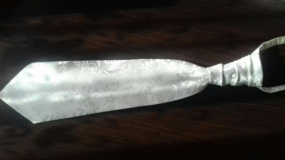 Piekny ręcznie robiony musznik i kamizelka ślubna ecru xl