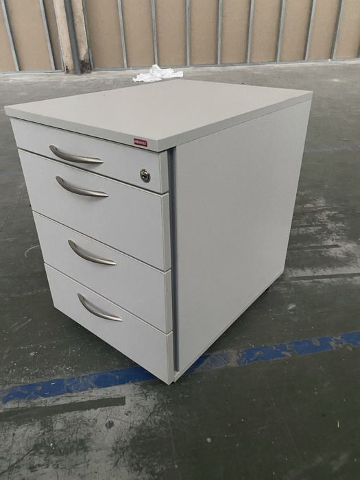 Pomocniki, kontenerki,szafki pod biurko, organizery , Mikomax
