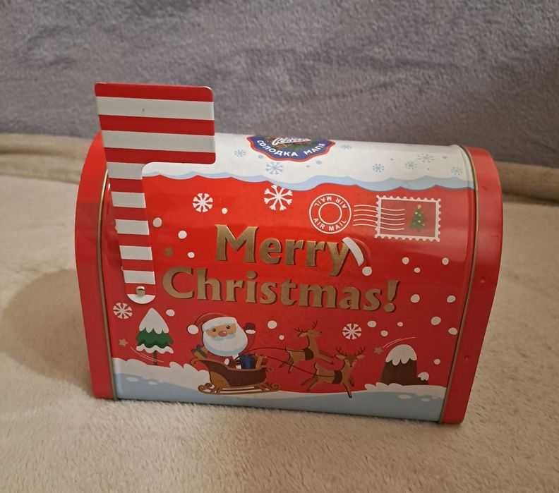 новорічна_подарункова_коробка