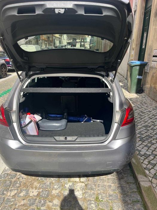Peugeot 308 Ano - 2020, muito bem conservado!