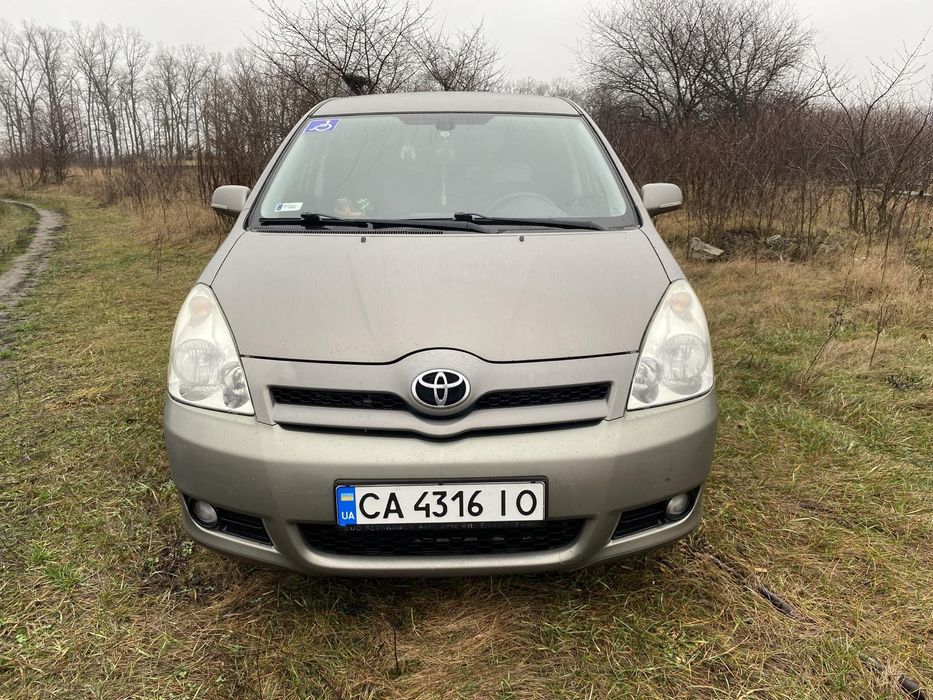 Продам тойота королі версо