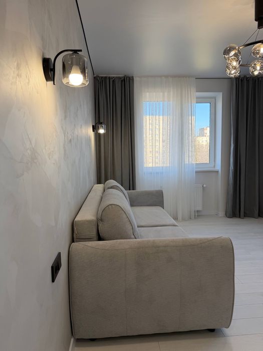 2- кімн новобудови здана з ремонтом меблями світло вода газ ліфт все є