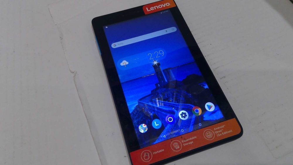 Tablet Lenovo Tb-7104L  T240