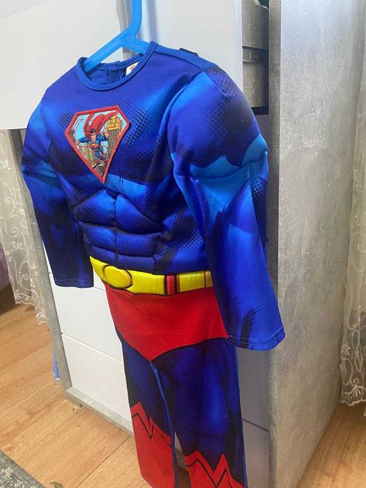 Костюм Супермен на 3-4г