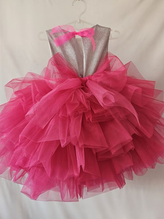 Платье на девочку 5-6 лет пышное малинка утриник в садик роза квітка