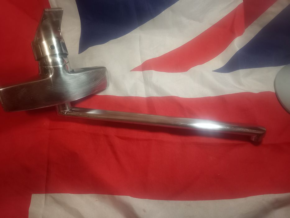 Смеситель для ванны