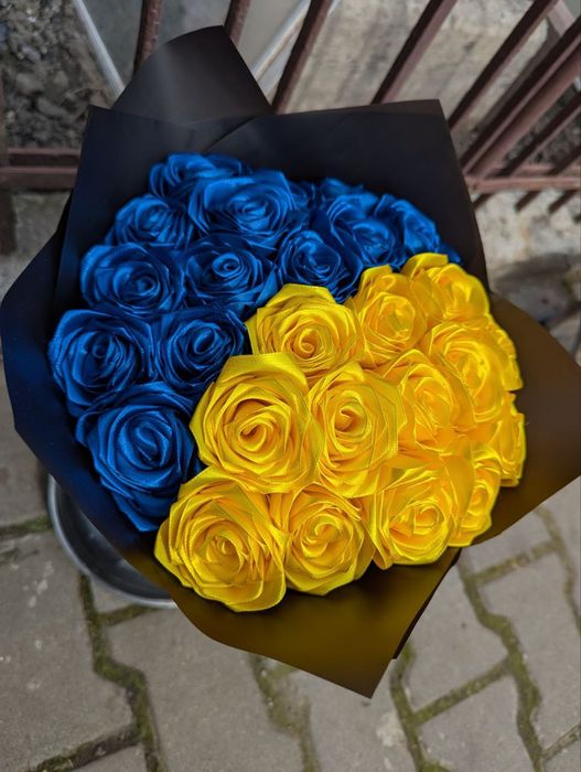 Букет для героя з атласної стрічки