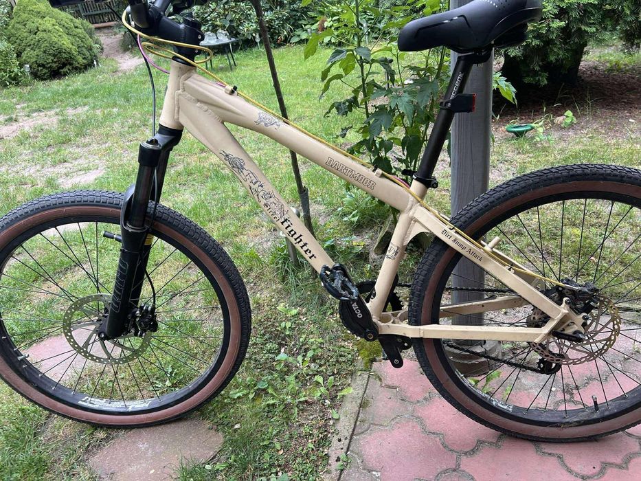 Rower Dartmoor StreetFighter dirt MTB stunt