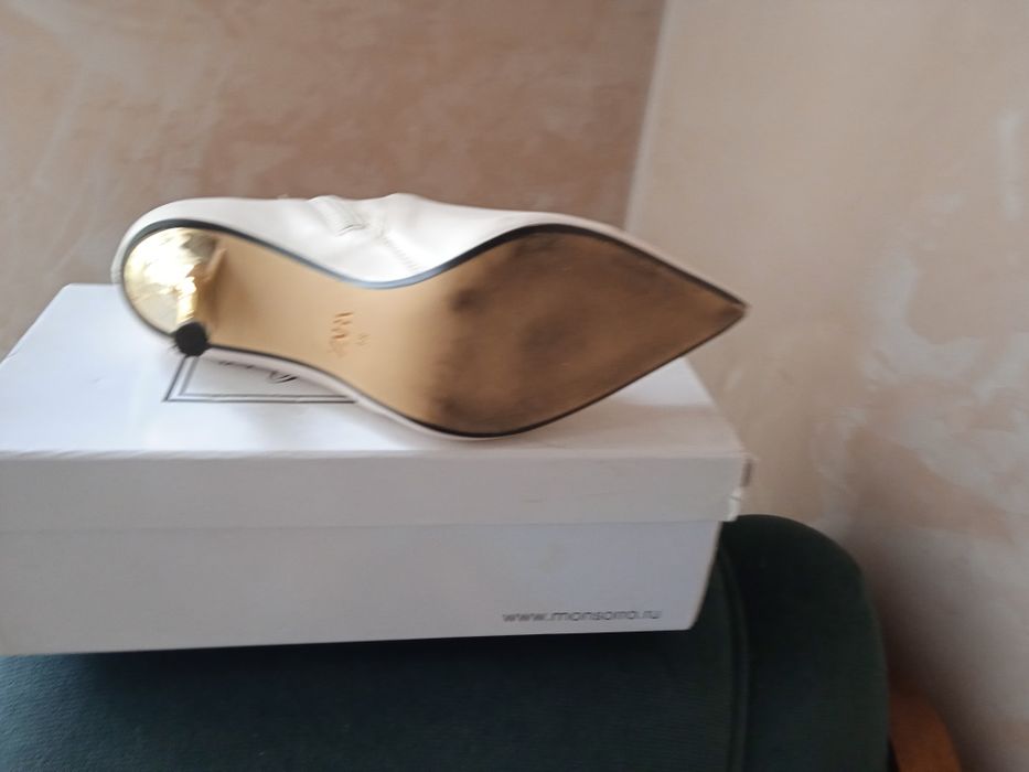 Продам сапоги весна - осень ZARA 38р кожа. 1000 гр.кожа
