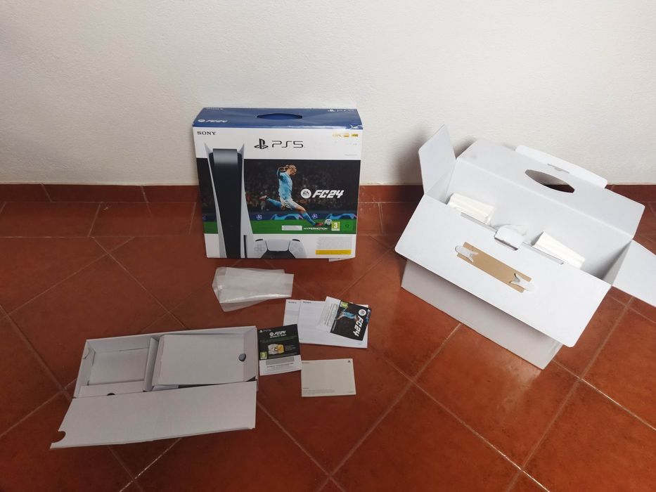 Caixa apenas caixa com manuais da consola Sony PS5 PlayStation 5