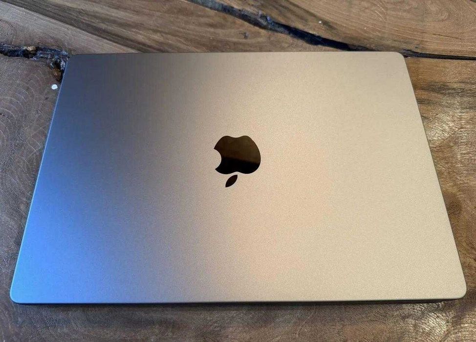 MacBook Pro 14 M1 Max/64 GB/2 TB SSD/32c