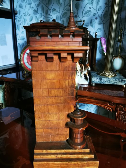 Настольные часы Замок