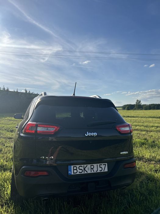 Jeep Cherokee 3.2 benzyna