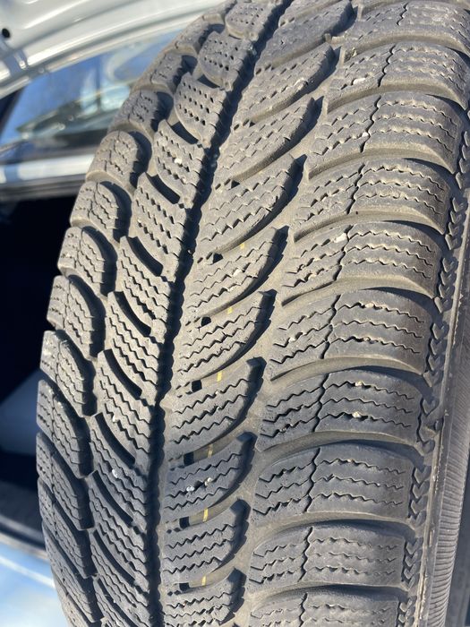 Резина зимня( хороший стан) за 4 шт