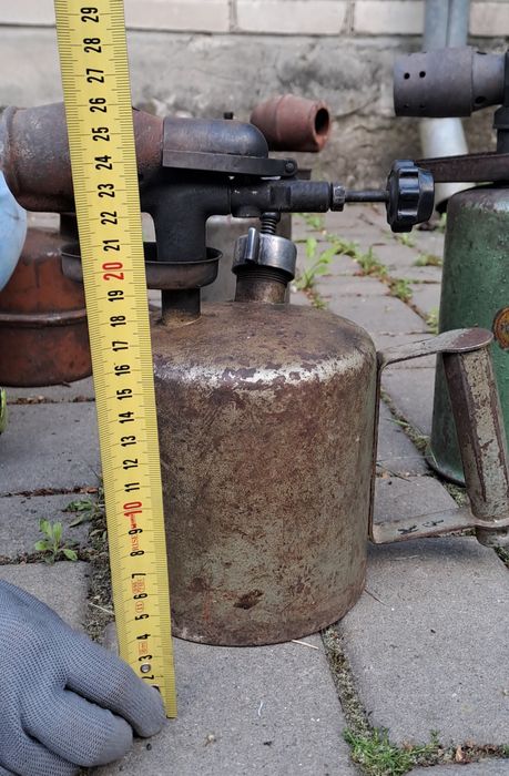 Паяльні   лампи .