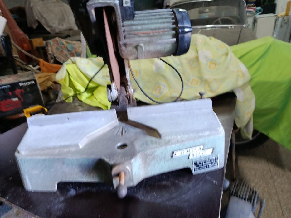 Maquina cortar alumínio