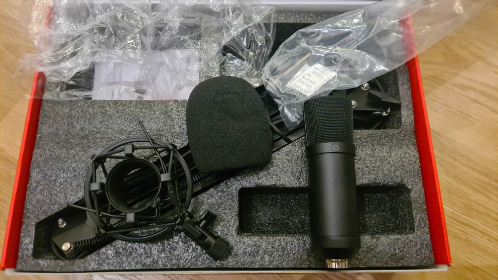 TRUST GXT 252+ Gaming Microphone with Emite Plus Streaming64738680243715123