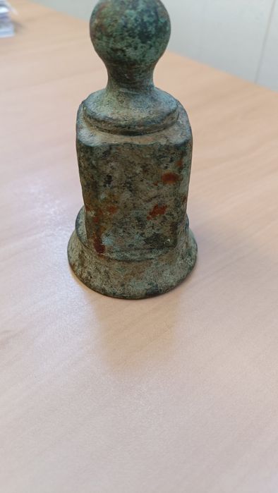 Antiguidade_Peça roscada de postigo de depósito de vinho, em bronze