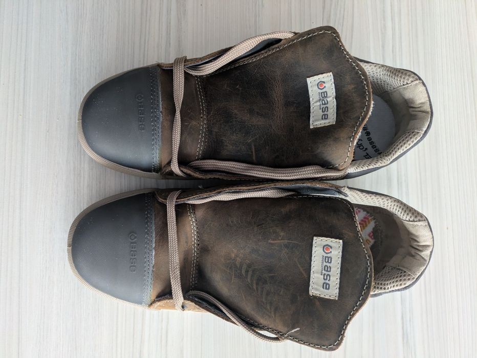 Półbuty BHP firmy BASE