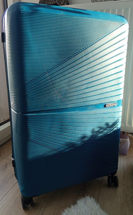 Duża walizka American traveller