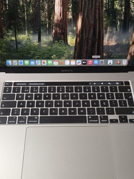 MacBook Pro 16-inch, 16GB/512GB, Like New with Warranty64738204785667124