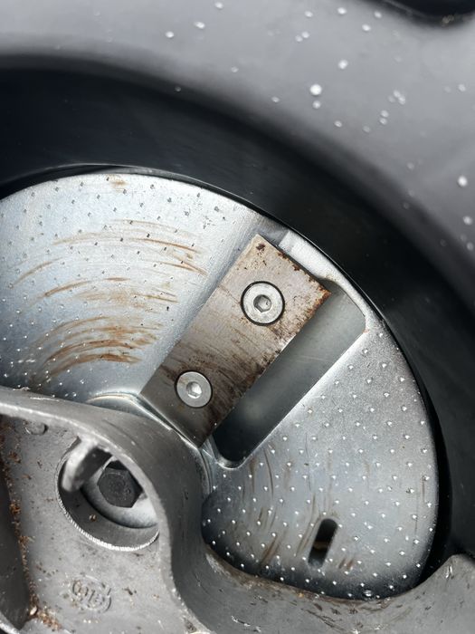 Полрібнювач  гілок дисковий  2.5квт