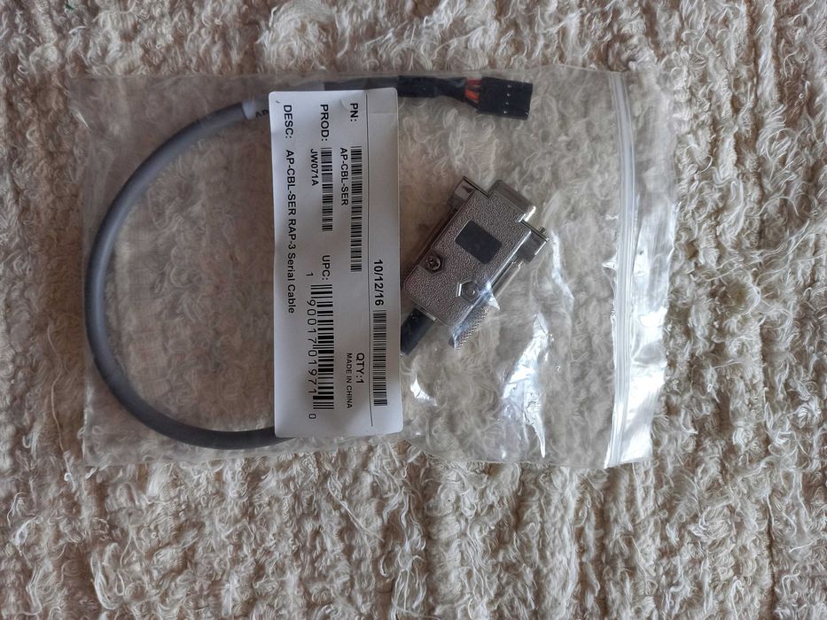 HPE Aruba cabo AP-CBL-SER RAP-3 serial (JW071A) [Novo]