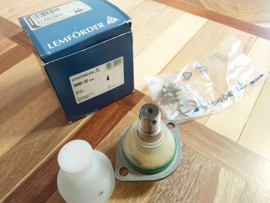 Кульова опора Lemförder 26981 02 - Land Rover