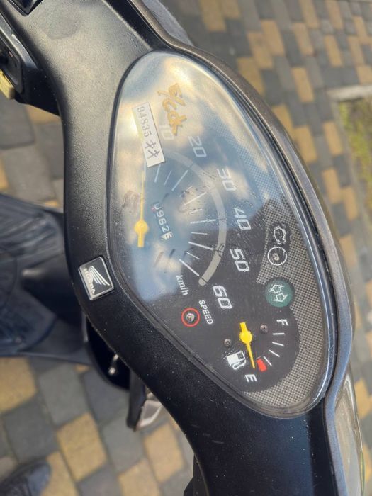 Скутер хонда ямаха сузукі honda yamaxa