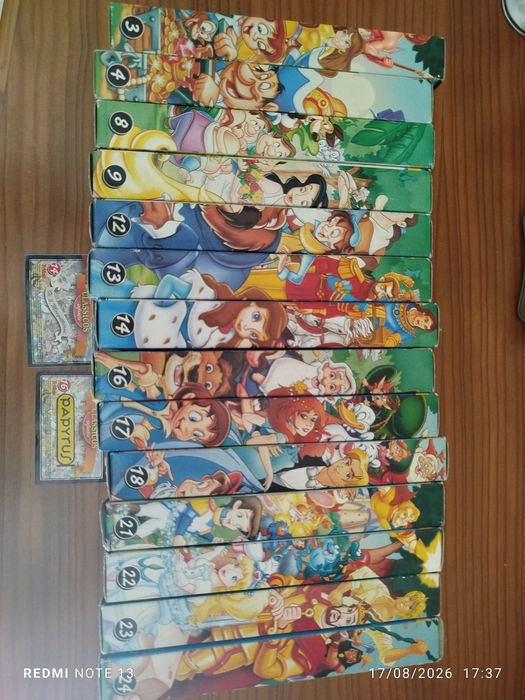 VHS Clássicos Infantis, falado em português