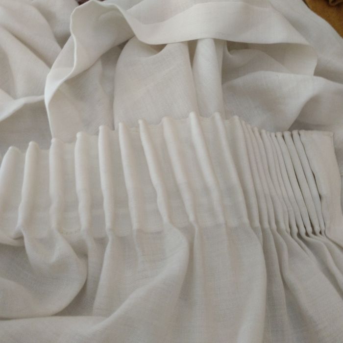 2 Cortinados tom pérola