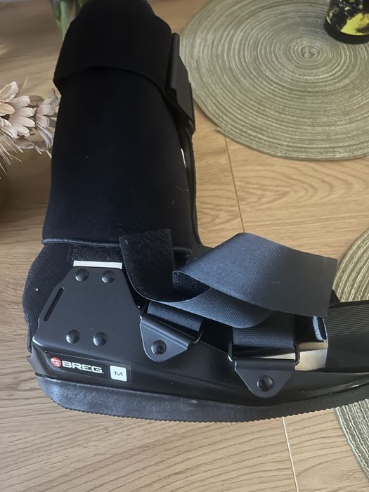 But ortopedyczny  Bunion Boot rozmiar 38-41