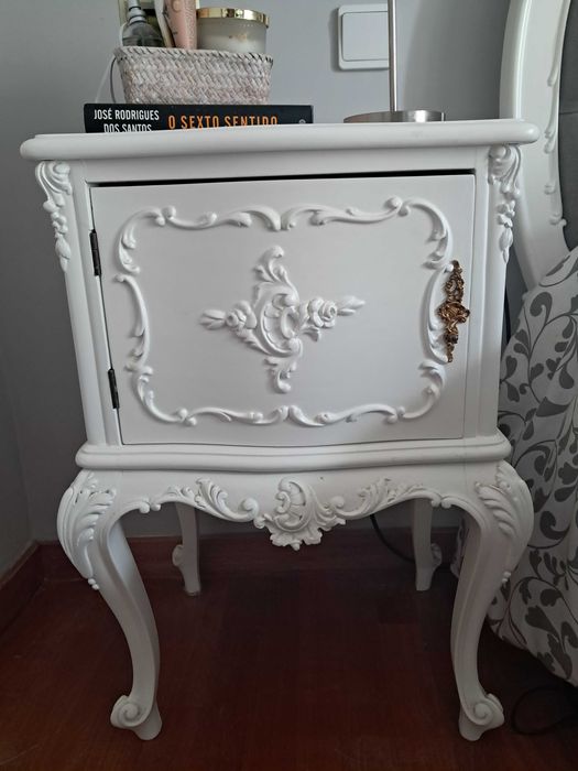 Mobília Quarto Queen Anne lacada a branco