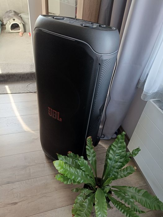 Party box JBL ultimate 1000 1100  jak nowy gwarancja