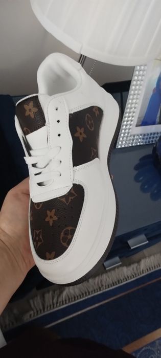 Adidasy damskie biało brązowe